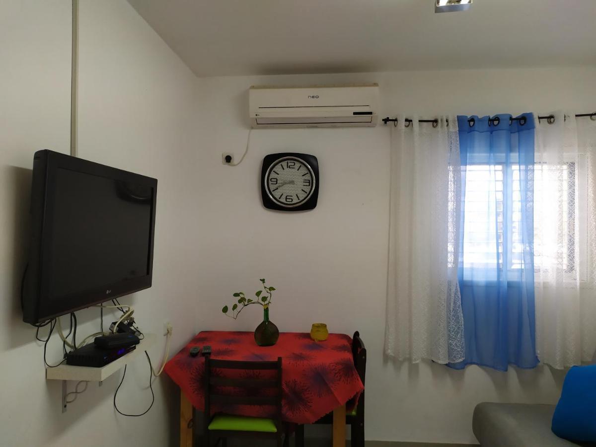Nelly'S Housing Unit Apartment Eilat Exterior foto