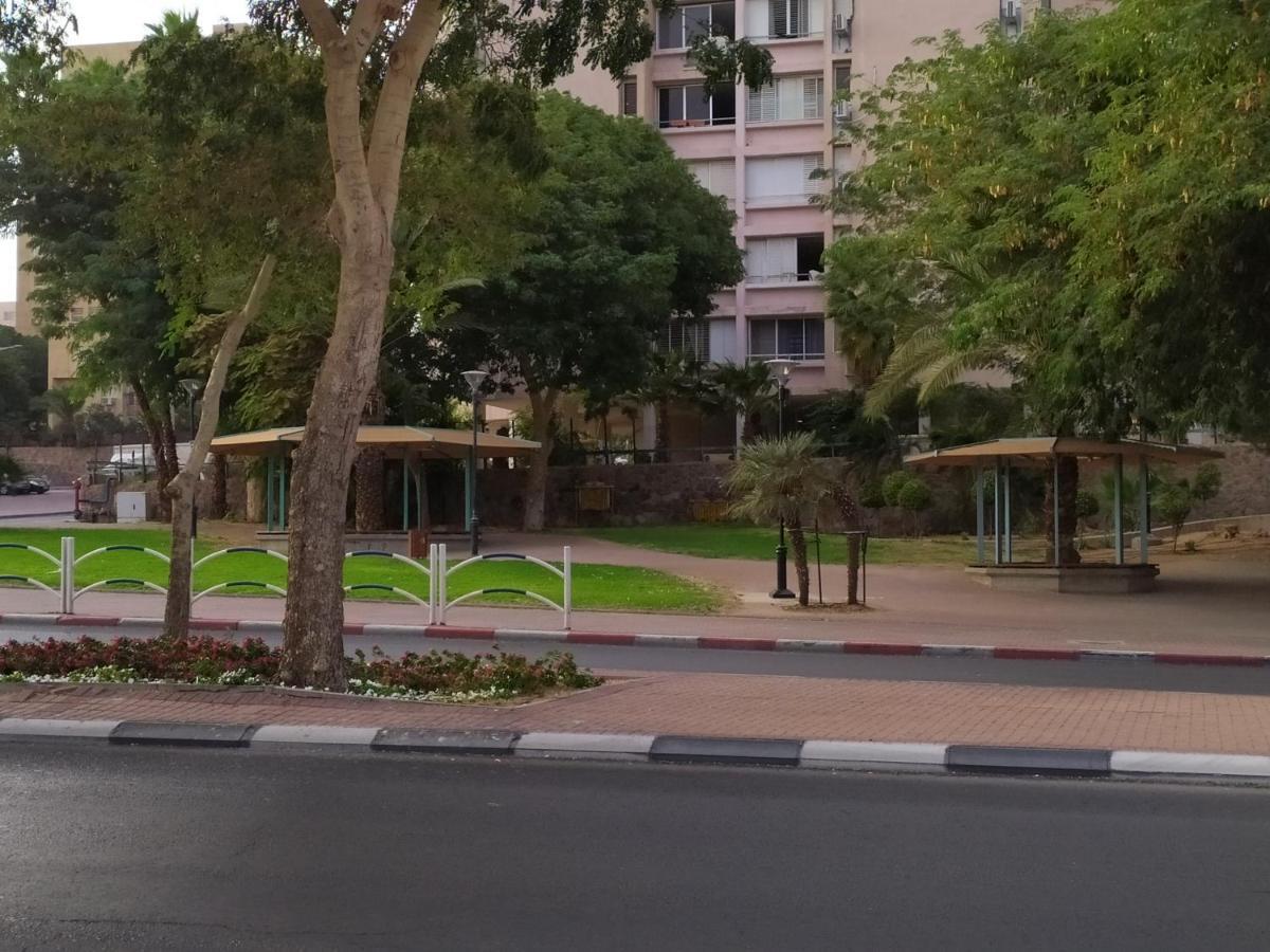 Nelly'S Housing Unit Apartment Eilat Exterior foto